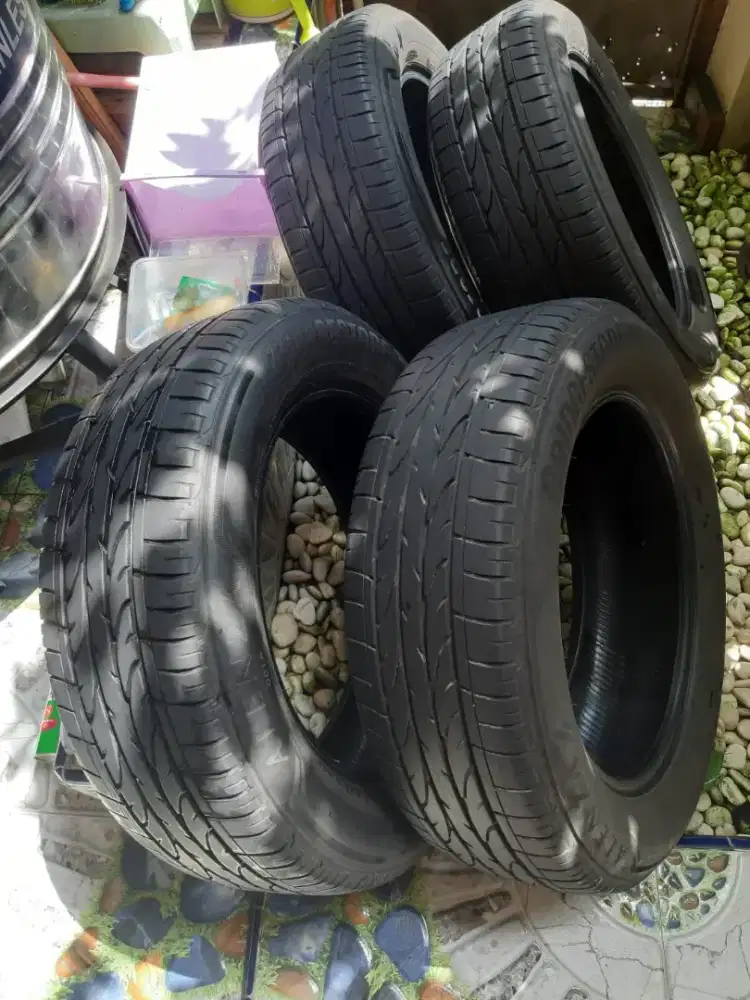 4 Ban BRIDGESTONE ALENZA 215/60/R17