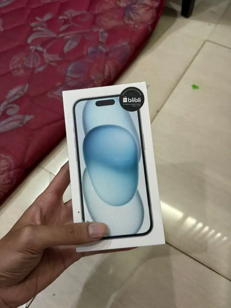 Iphone 15 128 masih baru segel