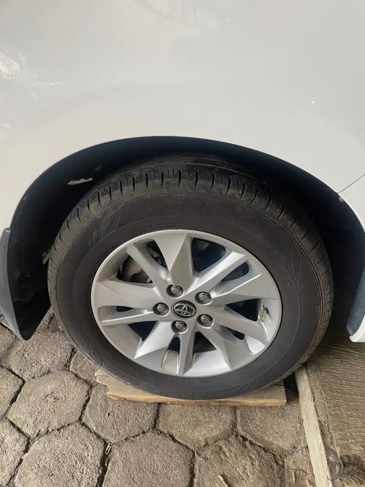 Toyota Kijang Innova 2017 Bensin