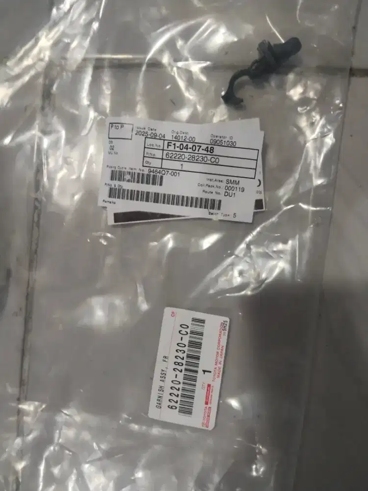 Karet ORIGINAL pintu dalam kaca depan VOXY [ BARU ]