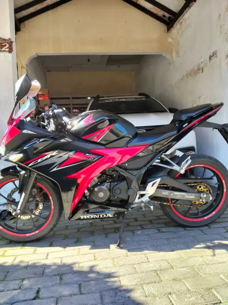 Honda CBR 150R 2019