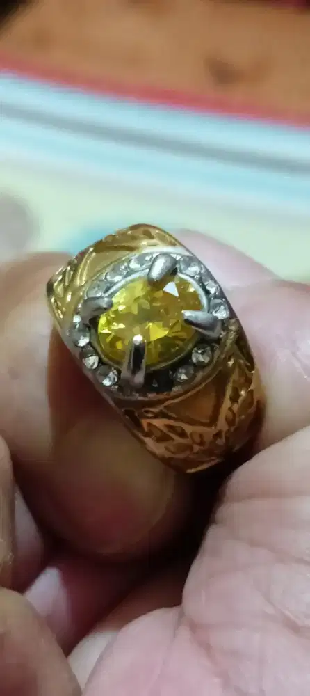 Yellow tapos ring 8