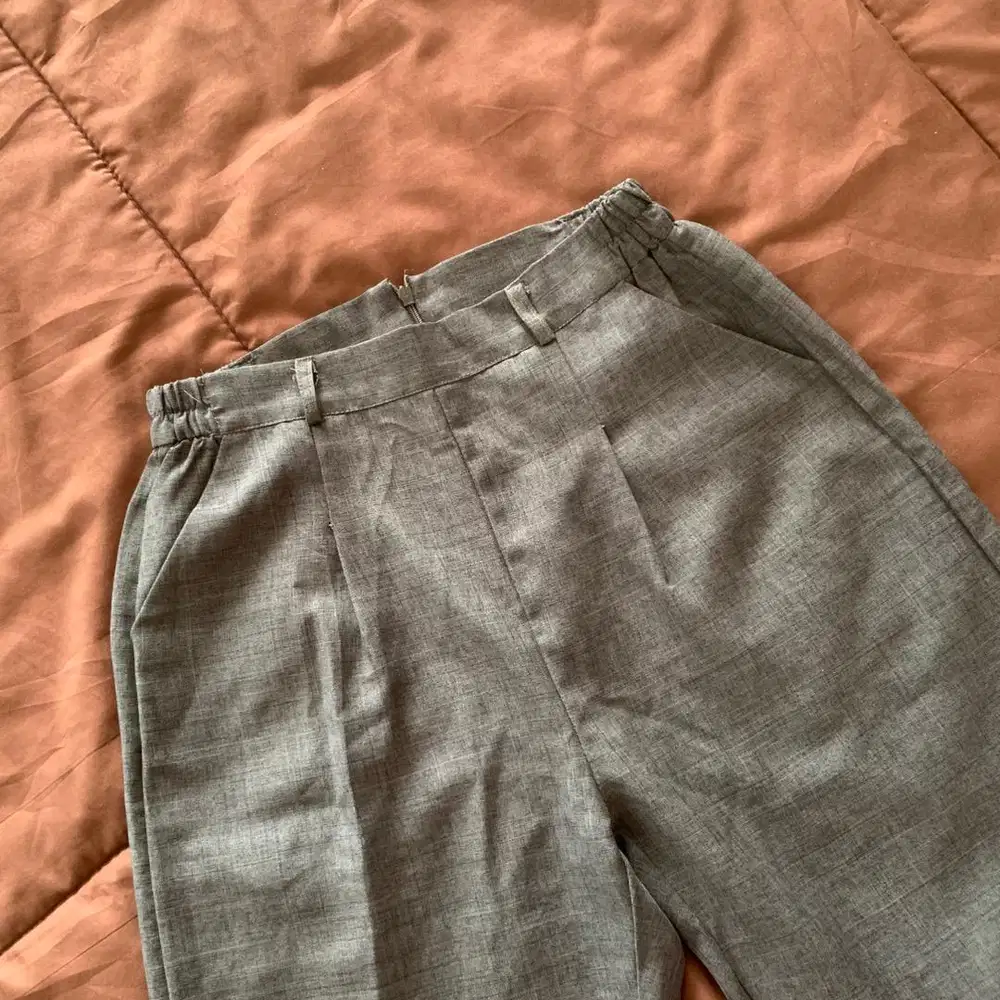 High-Waist Tailored Pants (Grey)