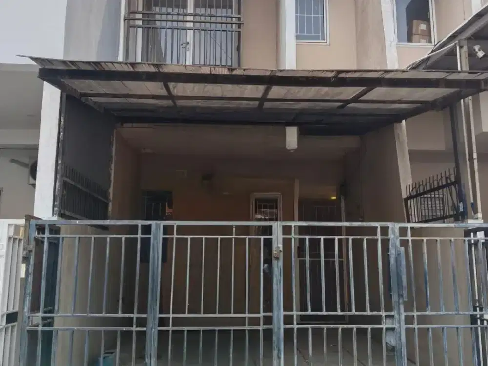 Dijual Rumah 2 lantai di taman palem lestari