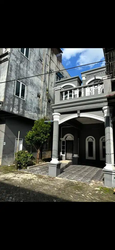 Dijual Rumah di perumahan Royal Platinum