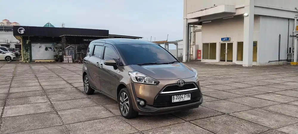 Toyota Sienta V matic promo TDP 10% 2017