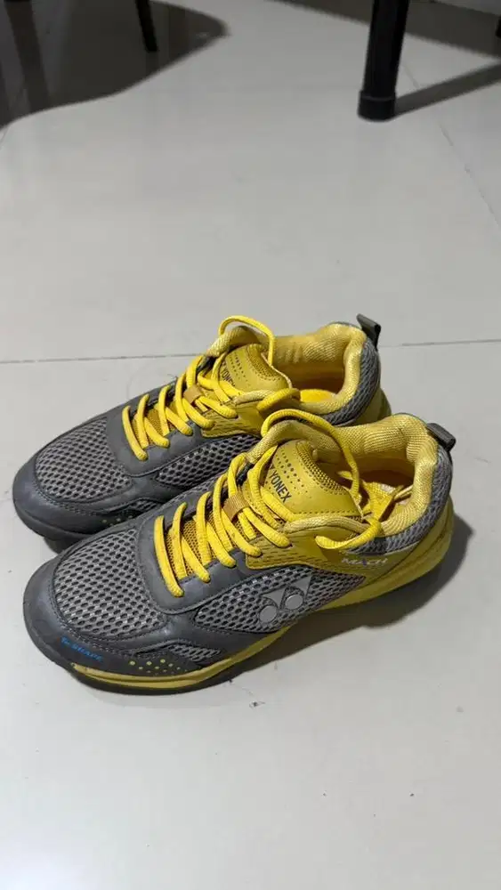 Yonex Badminton Shoes Mach