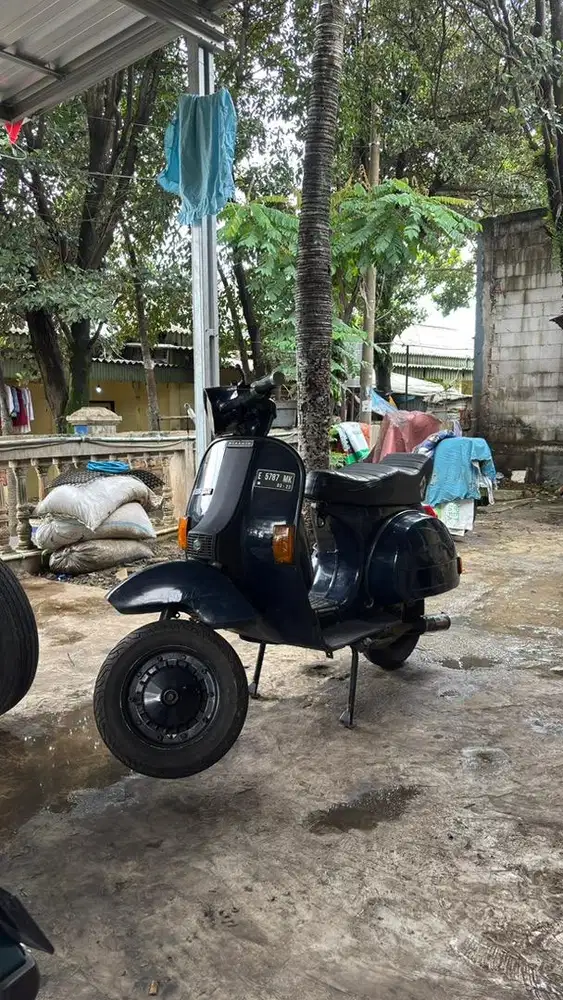 VESPA PX TAHUN 1981