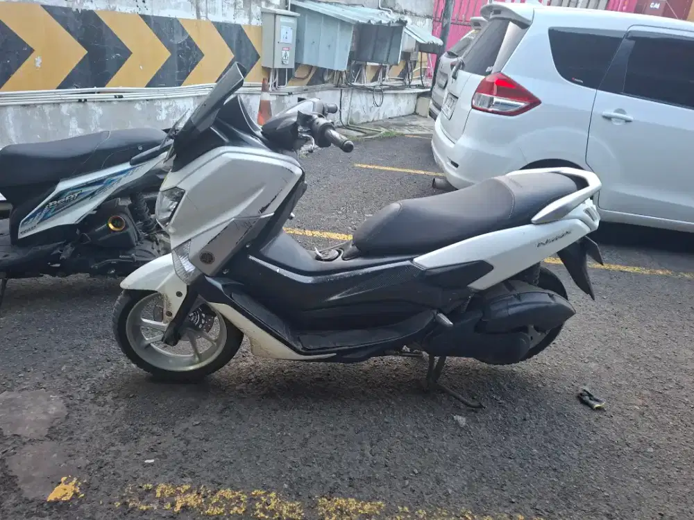 Yamaha NMAX Putih