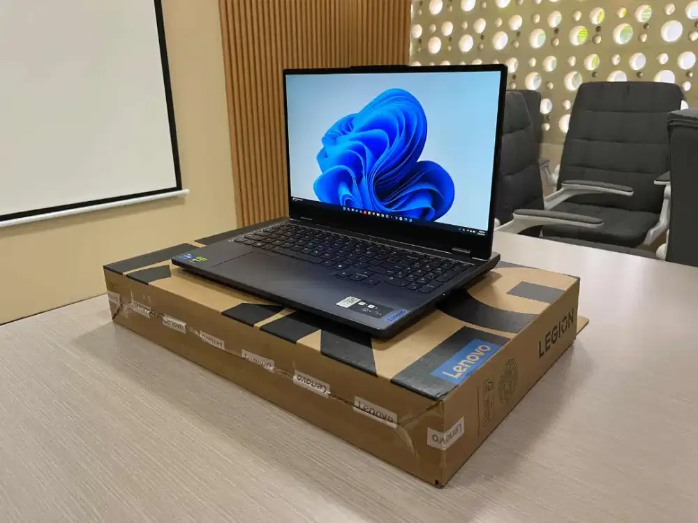 Lenovo Legion 5 15IRX9 | i7 Gen 13 + RTX 4060 | 24GB RAM