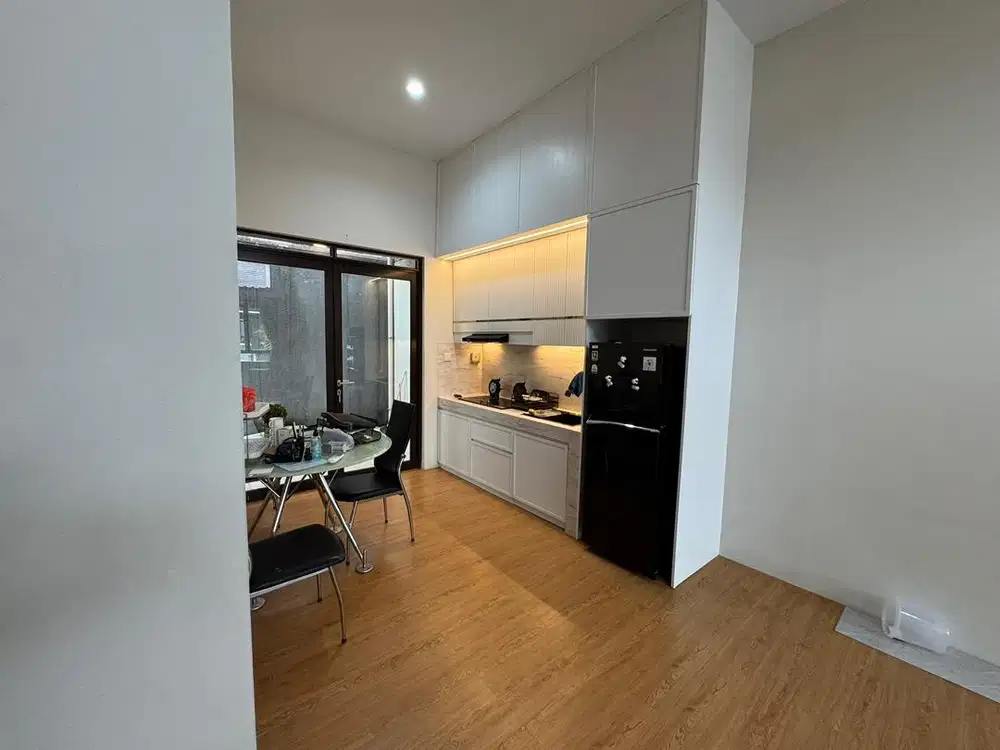 Disewakan Rumah cantik semi furnished di Kota Baru Parahyangan