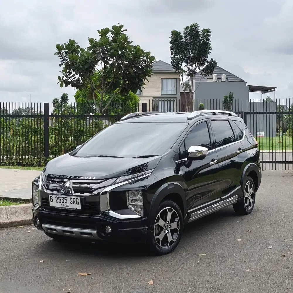 XPANDER CROSS PREMIUM PACKAGE 1.5L AT 2020 Km Low MULUS GOOD CONDITION