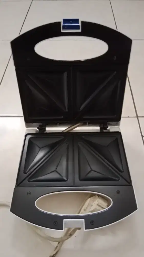 Panggang panggangan roti, roti bakar sandwich