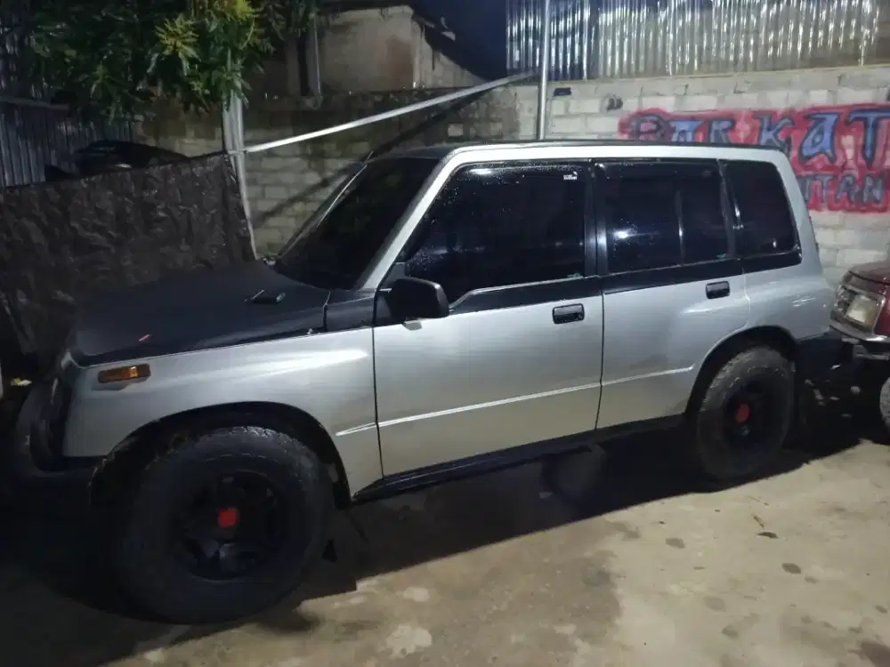 D jual Suzuki escudo 1997