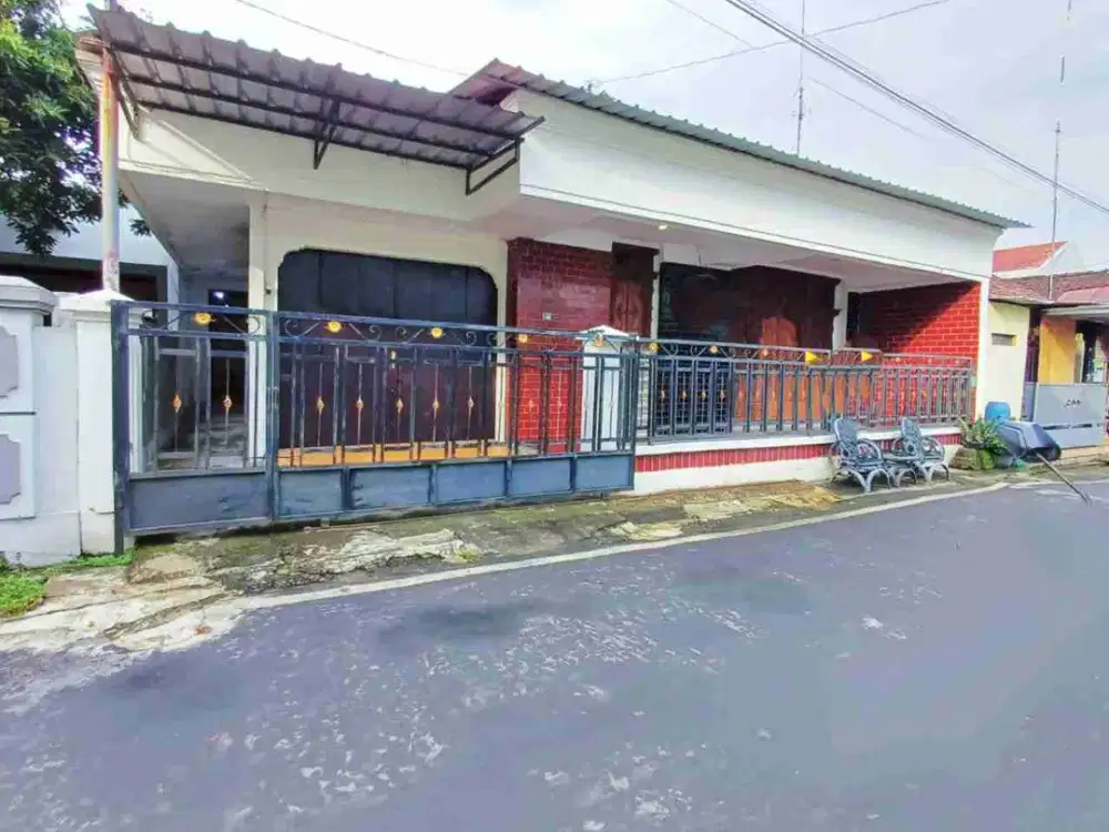 Rumah Luas Bagus Siap Huni dekat Bandara Solo