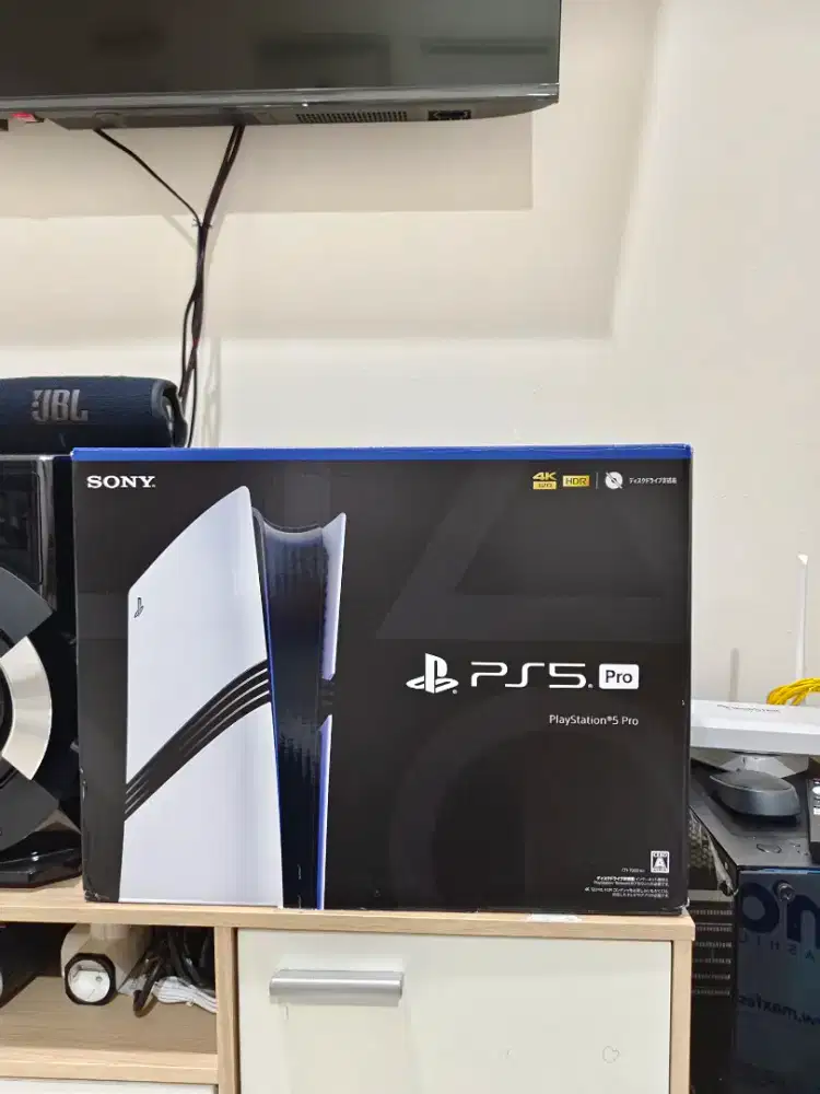 Di Jual PS 5 Pro  PS5 Pro kondisi seperti baru