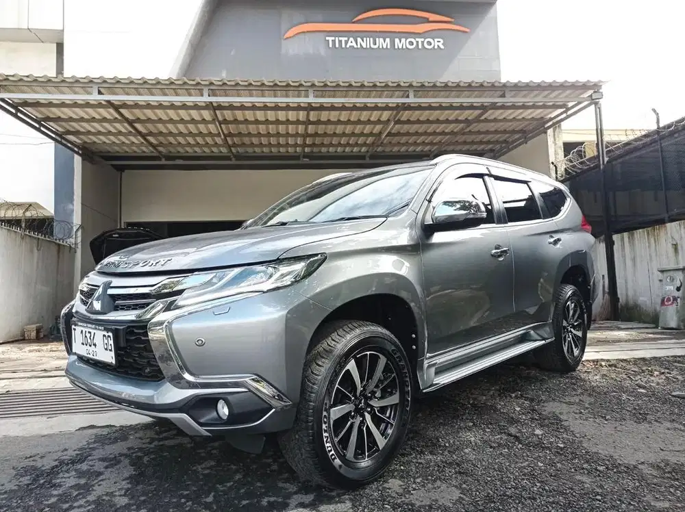KM 20rb ANTIK Mitsubishi Pajero Dakar 2.5 Silver 2018