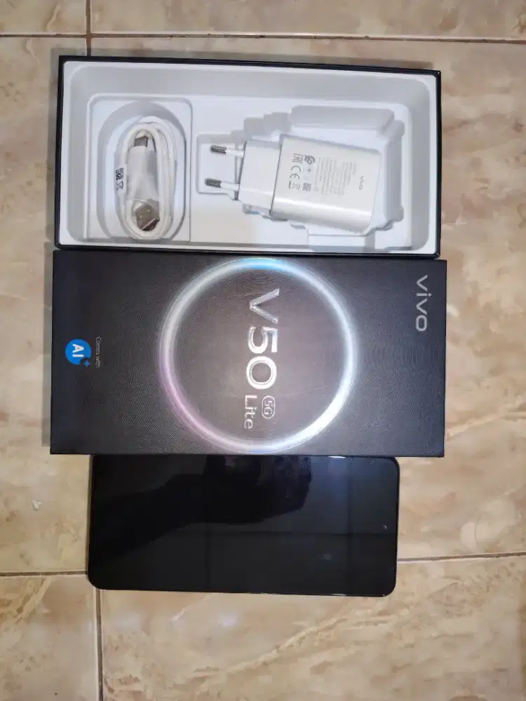 Vivo v50 lite 12/512