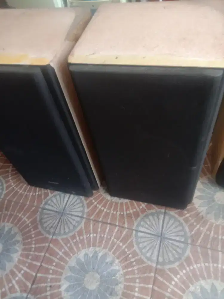 Speaker Pasif Polytron SB1005