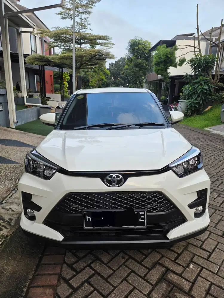 Toyota Raize G Turbo 1.0 AT 2021  Harga: Rp183.000.000 (nego wajar)