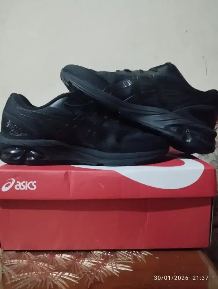Asics gel quantum full black