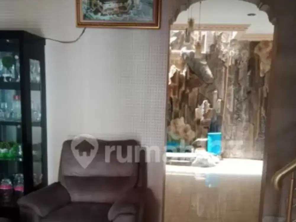 Dijual rumah terenovasi area bebas banjir di Harapan Indah 2 Cluster Taman Puspa Bekasi