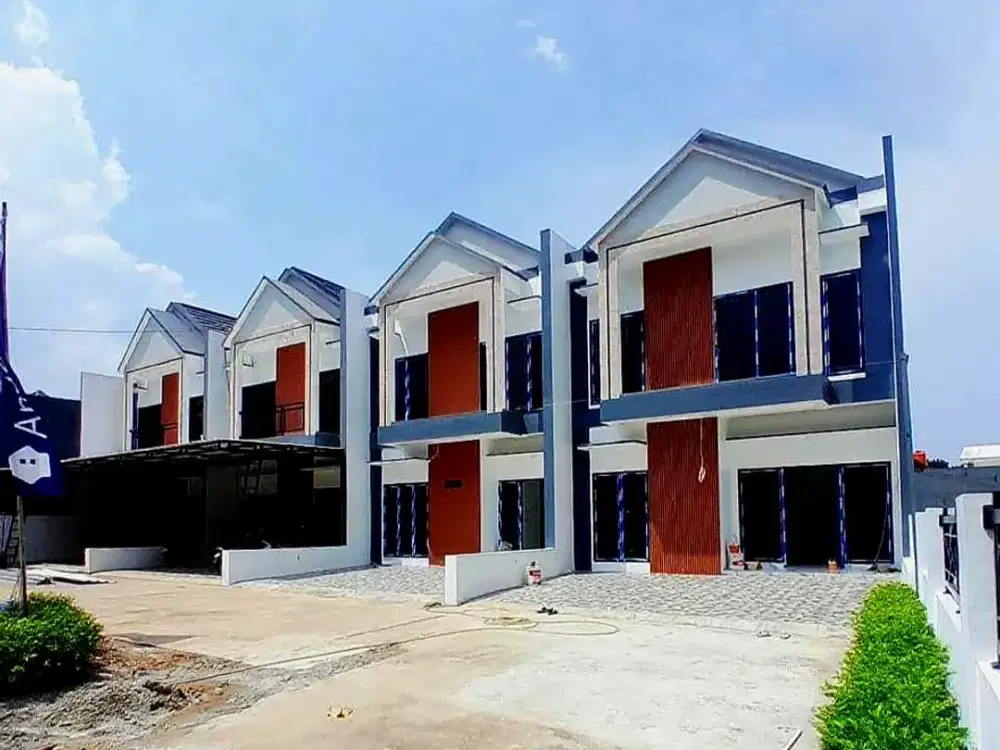 RUMAH PINGGIR JALAN RAYA DEKAT PINTU TOL, DI BAMBU APUS 15 MENIT LRT TAMAN MINI