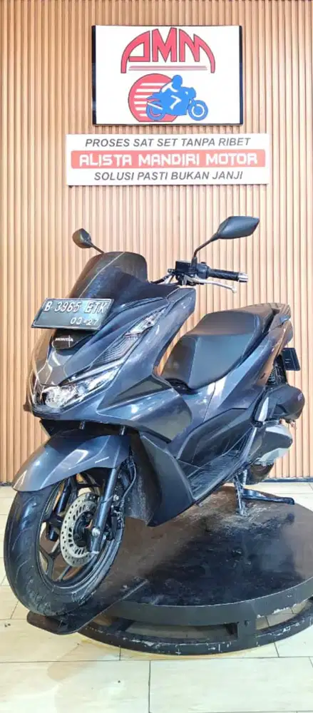 Honda PCX CBS 2022..kondisi istimewa low Km..SS lengkap pajak hidup