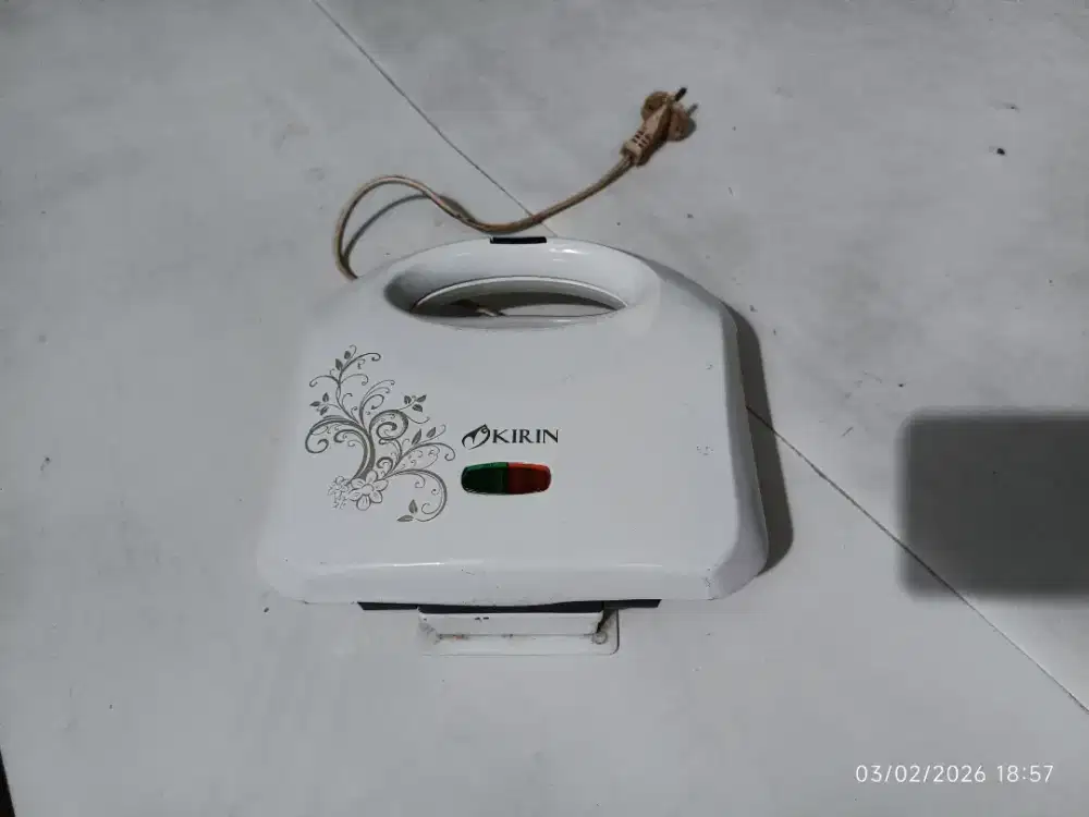 Toaster Brand KIRIN masih berfungsi dengan baik