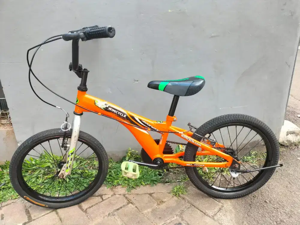 Sepeda BMX ukuran 18 kondisi normal