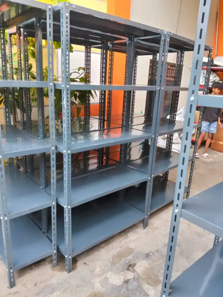 Rak besi siku lubang  Tebal 
5 dan 4 susun 100x40x200cm .COD ,kokoh