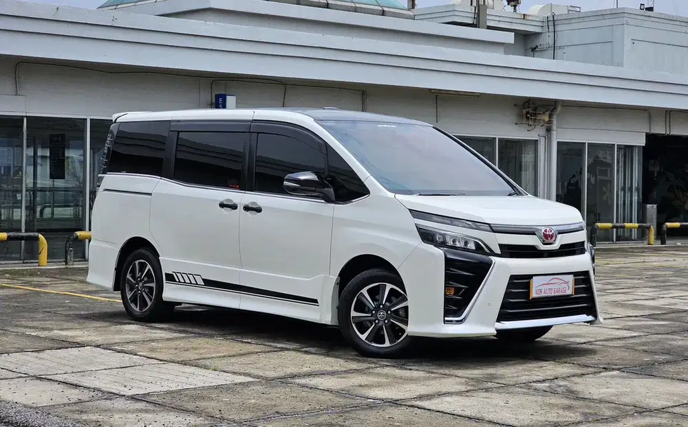 Toyota Voxy 2017
