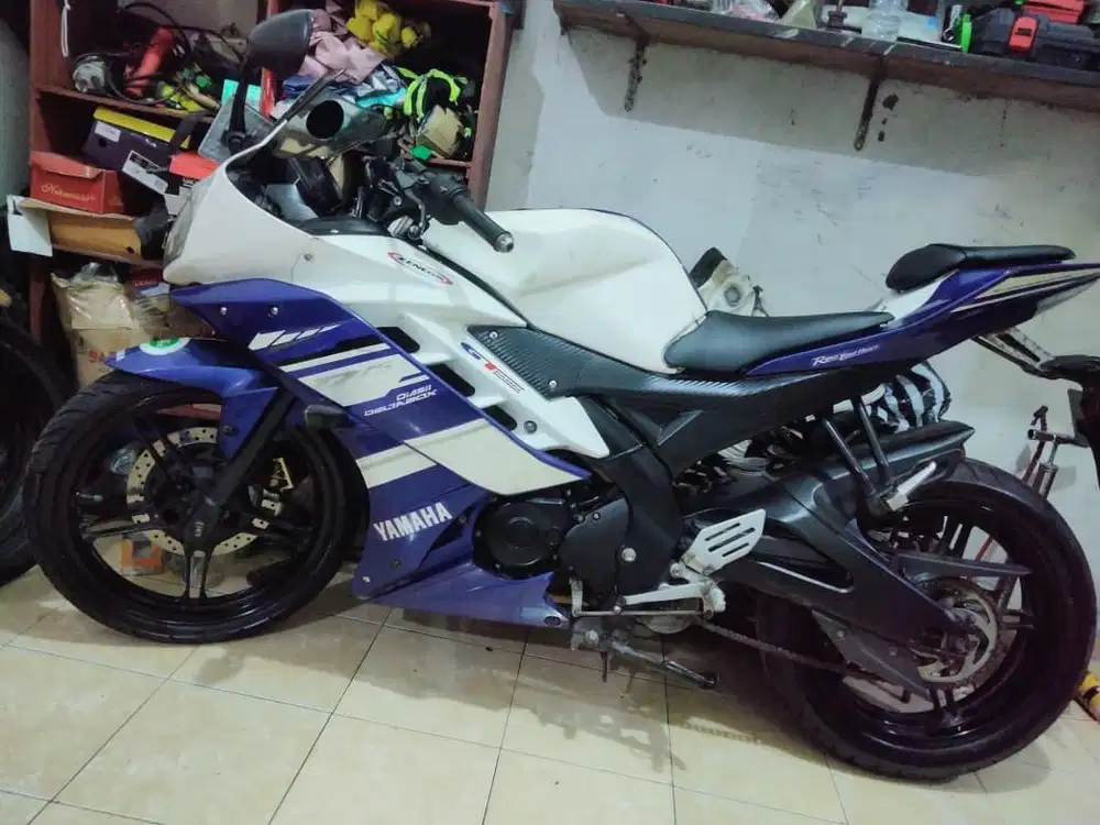Yamaha R15 V1 2015