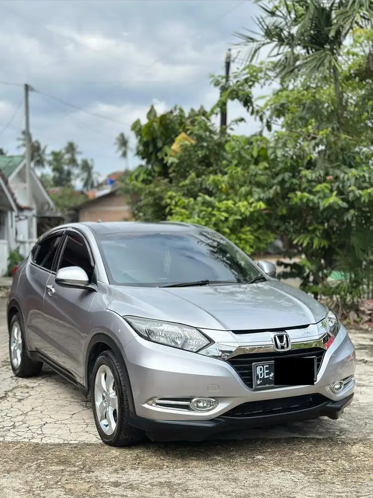 DIJUAL HRV TYPE E 2016 PLAT BE TERAWAT