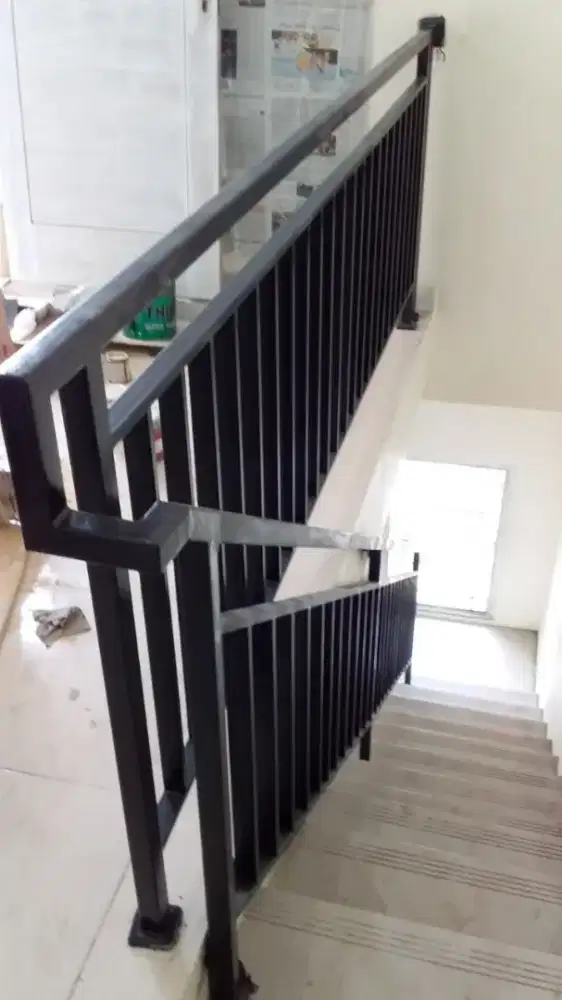 Railing tangga minimalis