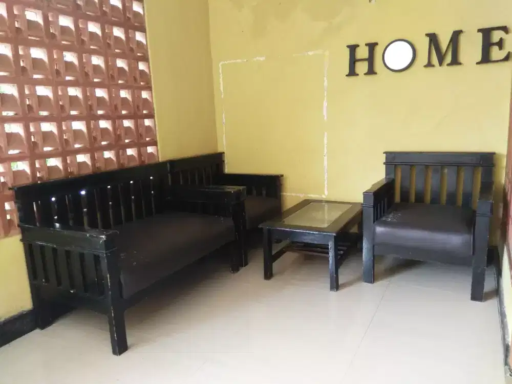 Kursi & Meja Ruang Tamu