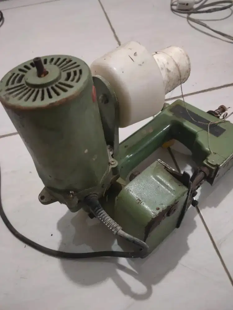 Mesin Jahit Karung Portable