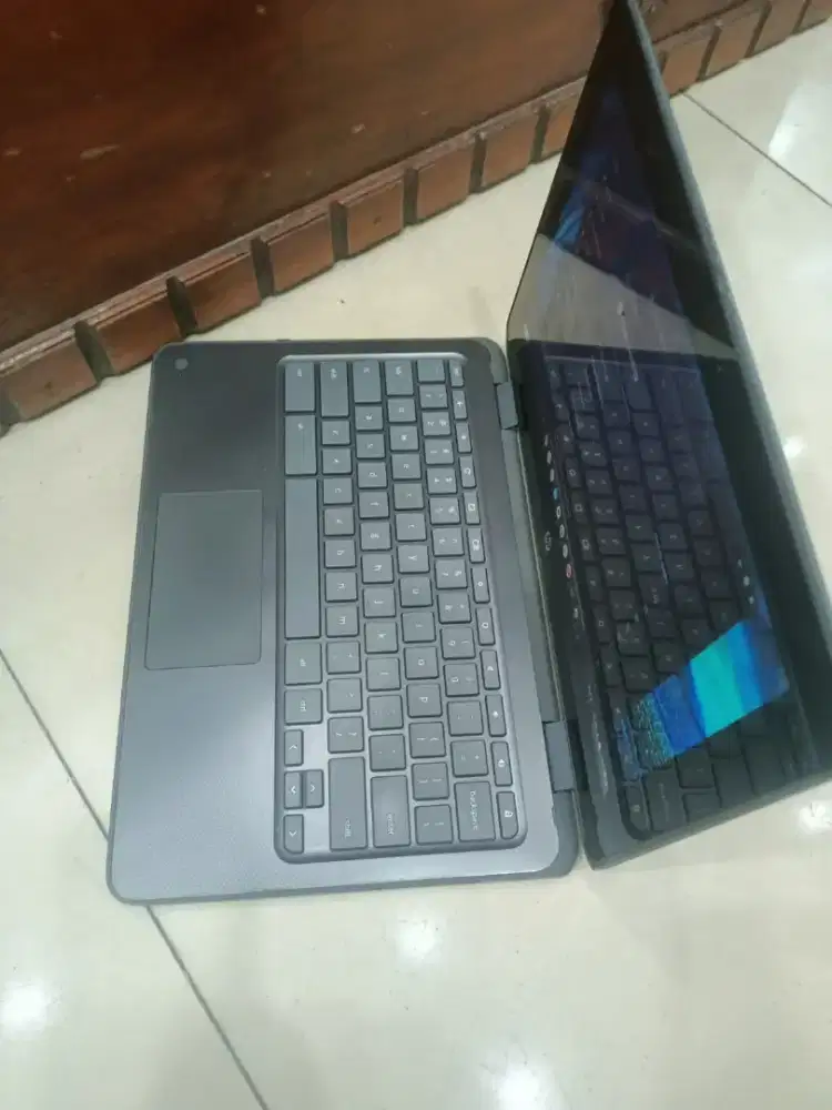 Crom book hp ram 4 normal semua nya SM charger saja