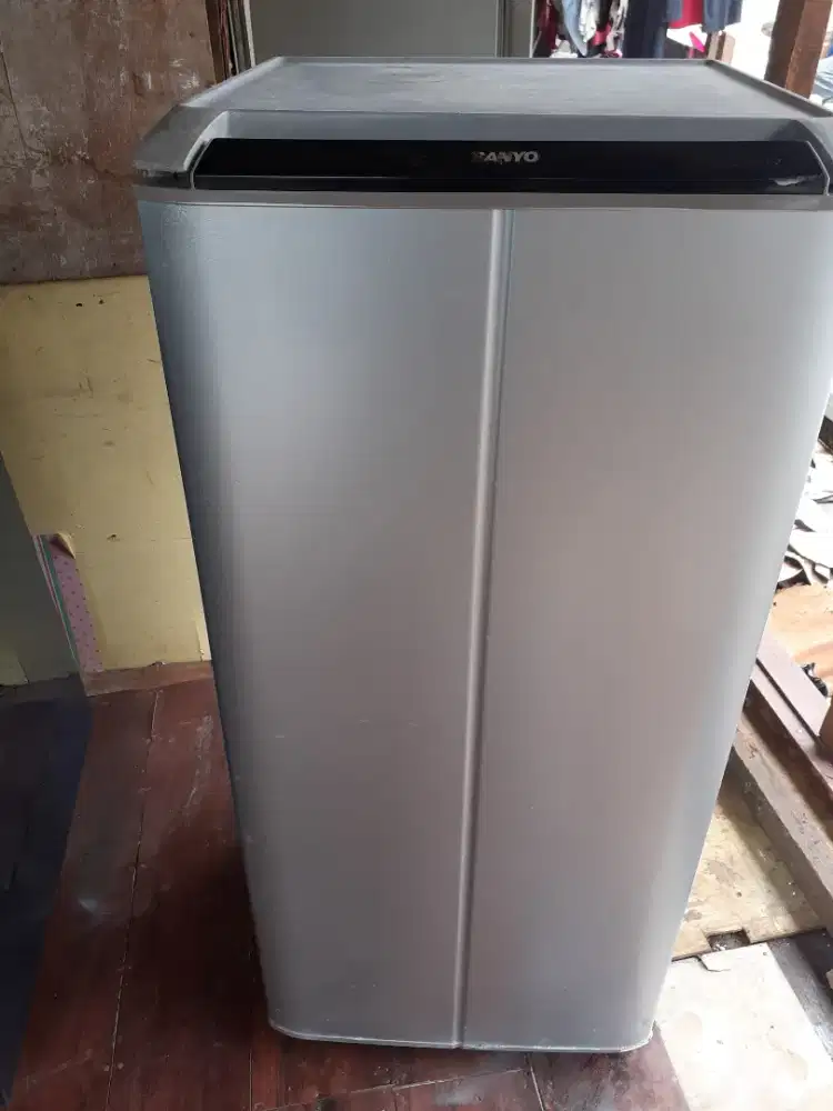 Jual klkas sanyo normal mulus gaansi di anter.