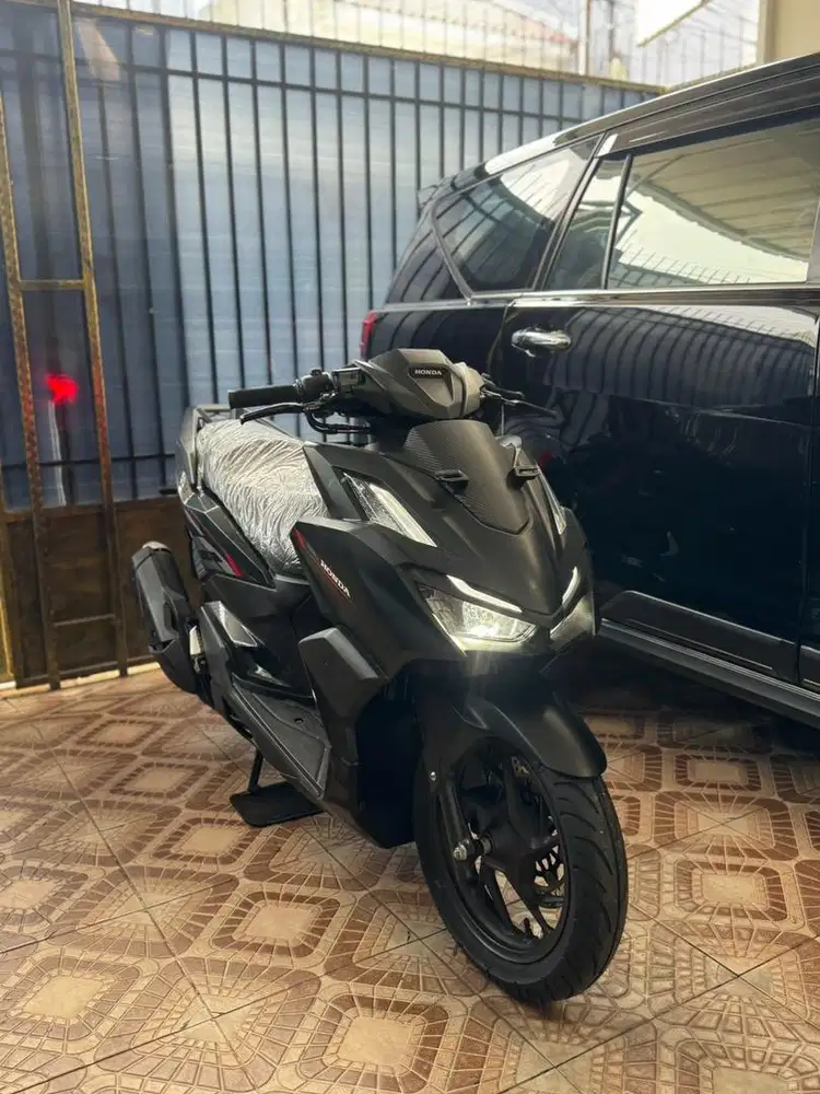 KM 320 KILO ! HONDA VARIO 160 CBS 2025 GRESS DILER LIKE NEW !