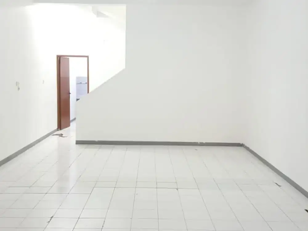 Ruko Baru 2 Lantai Siap Pakai di Taman Holis Indah 2