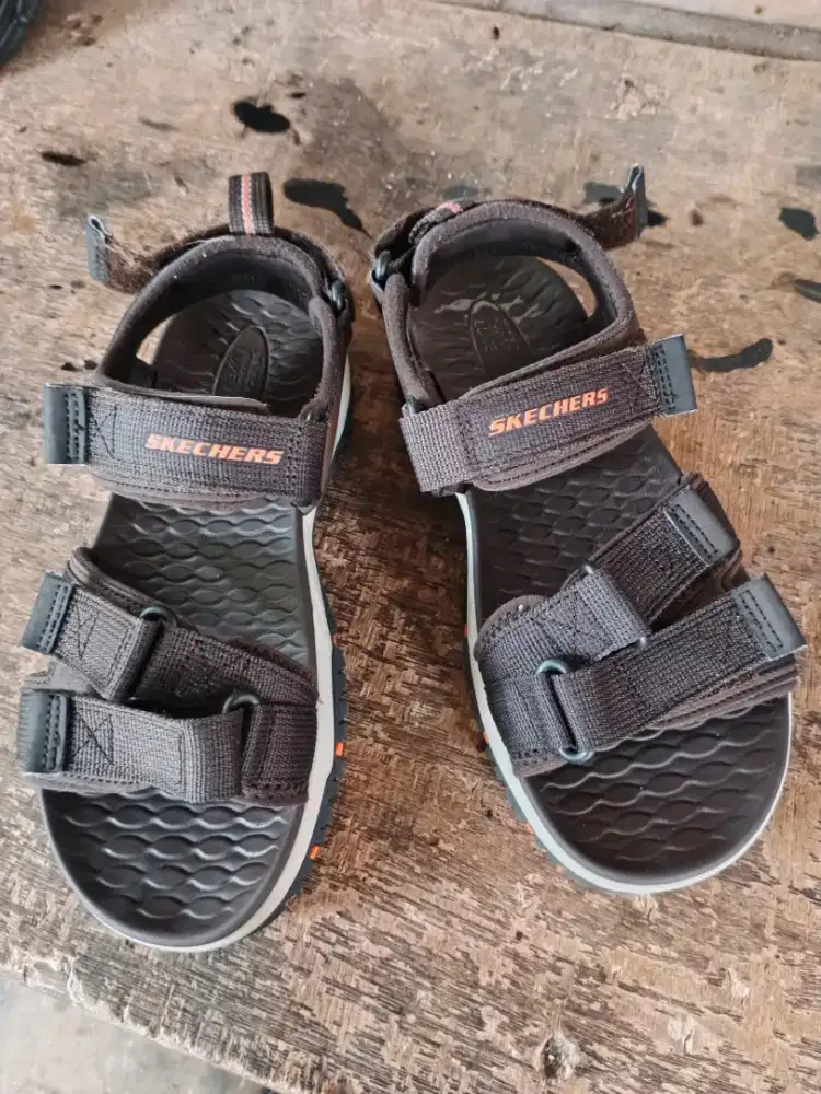 Jual sandal gunung Skechers original size 41 bisa kirim bayar cod