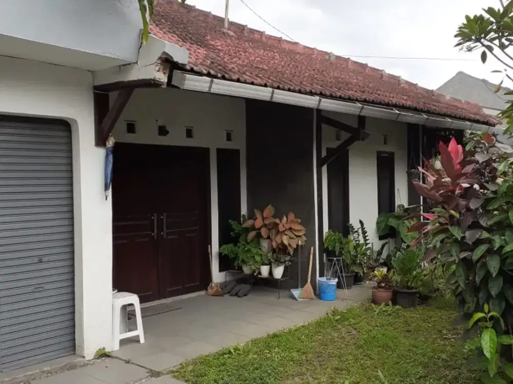 Rumah Klasik Nyaman di Kopo Permai Bandung