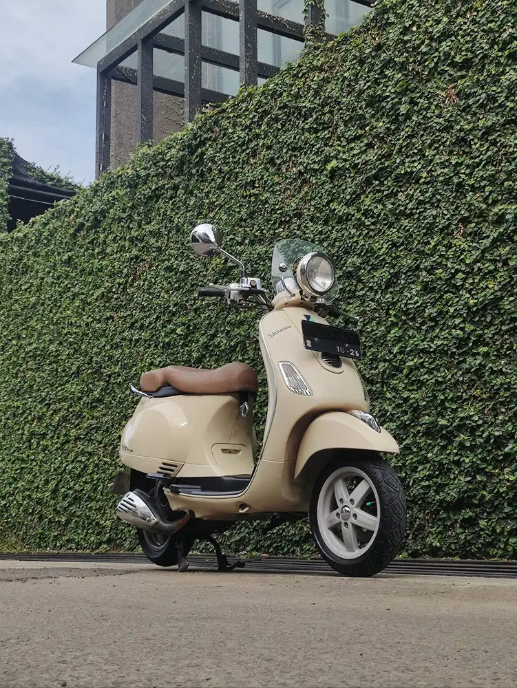 PIAGGIO VESPA LXV 150 3V IE tahun 2016 MULUSSS