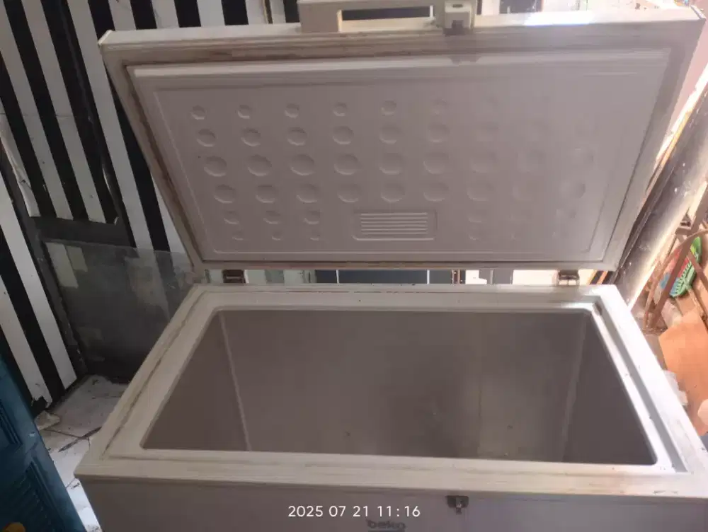 Freezer Box Beko 200L