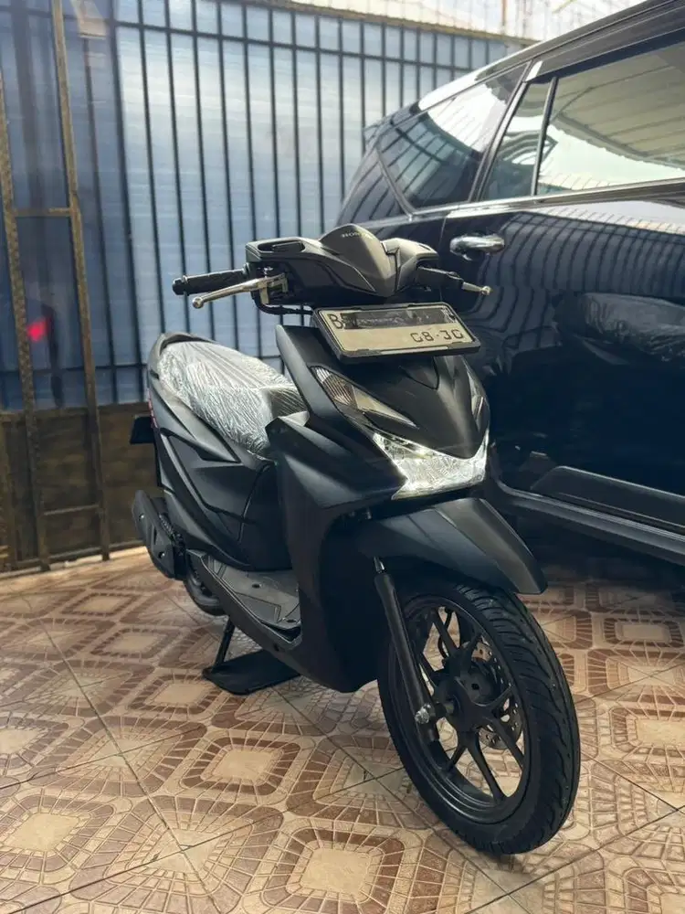 KM 40 KILO ! HONDA Beat Keyless 2025 GRESS DILER LIKE NEW BLN 9 !