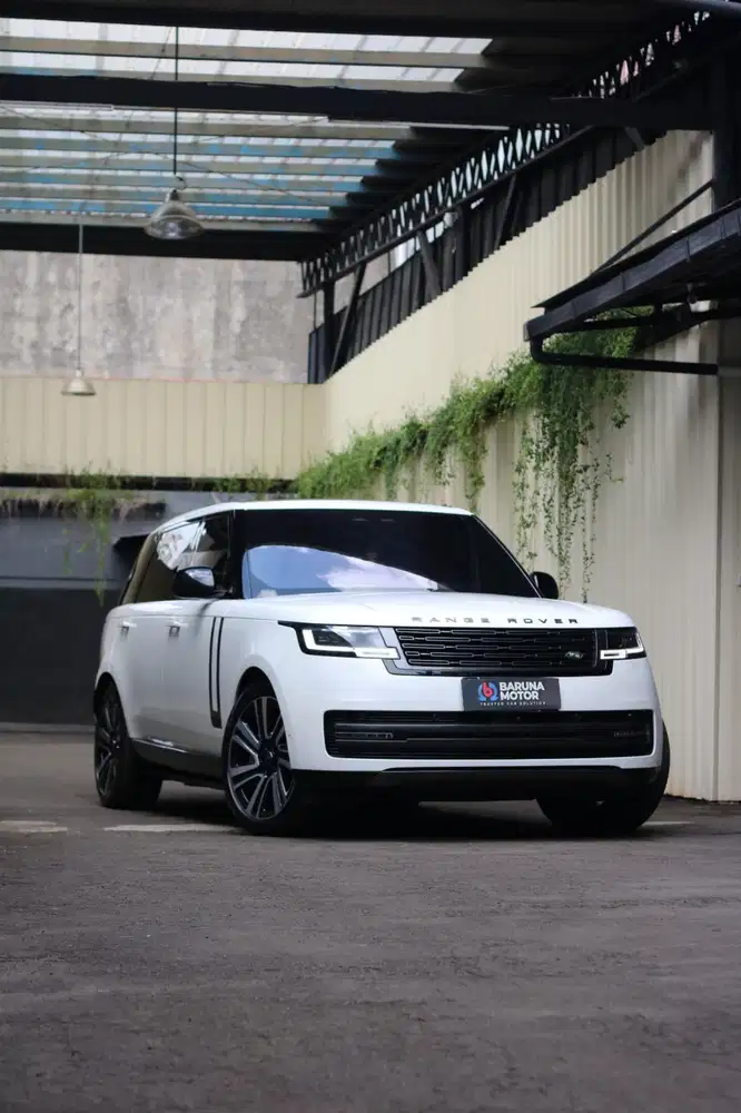 [LOW KILOMETER] RANGE ROVER VOGUE LWB PHEV P440 SE 
2023