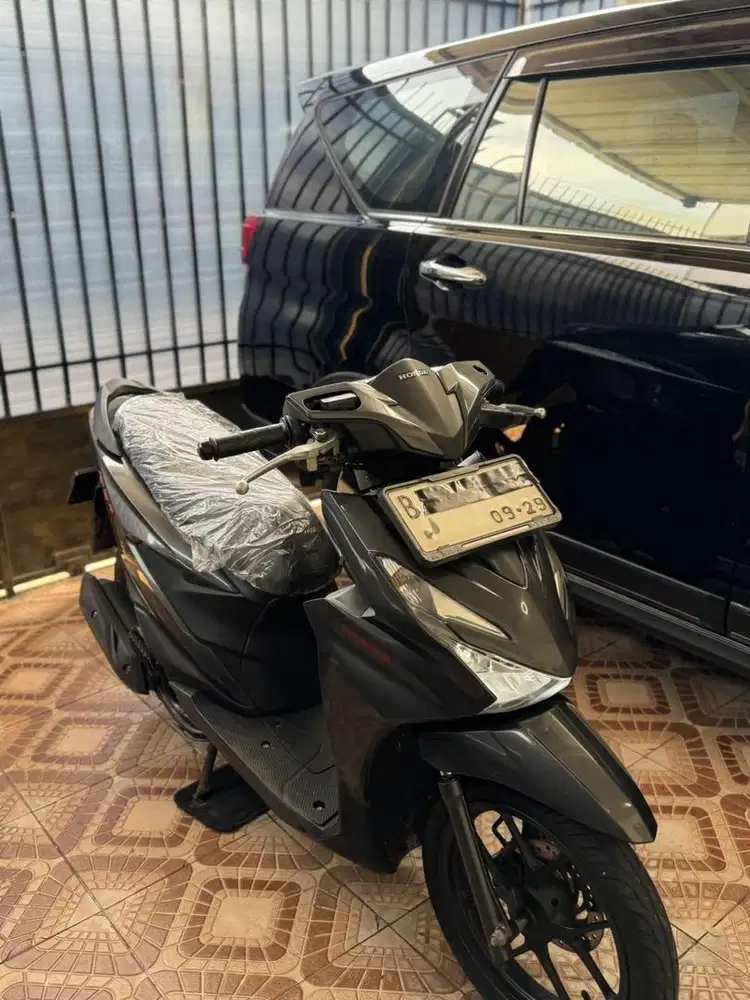 KM 405 KILO ! HONDA Beat DELUXE CBS GRESS DILER LIKE NEW BLN 9-2025 !