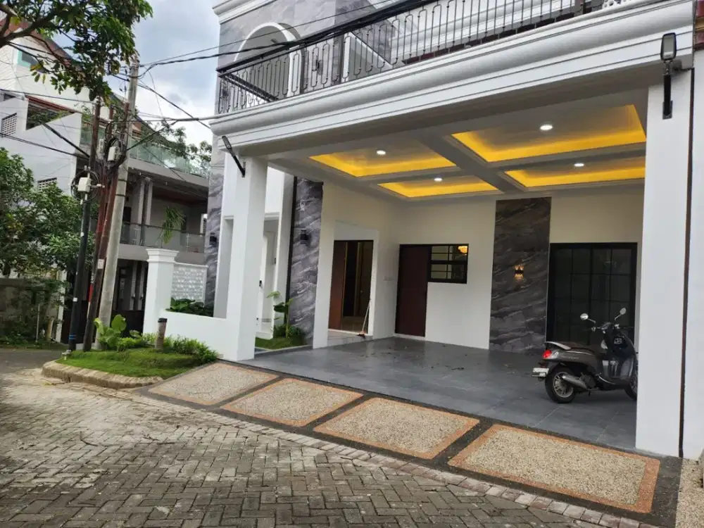Dijual Rumah HOOK Mewah Murah Siap Hini 2 Lantai.Lokasi Perum Oma Campus Dau Malang Kota