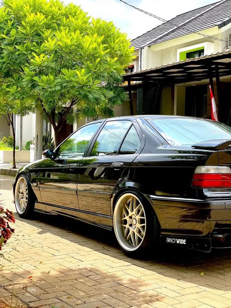 BMW E36 323i AT 1996